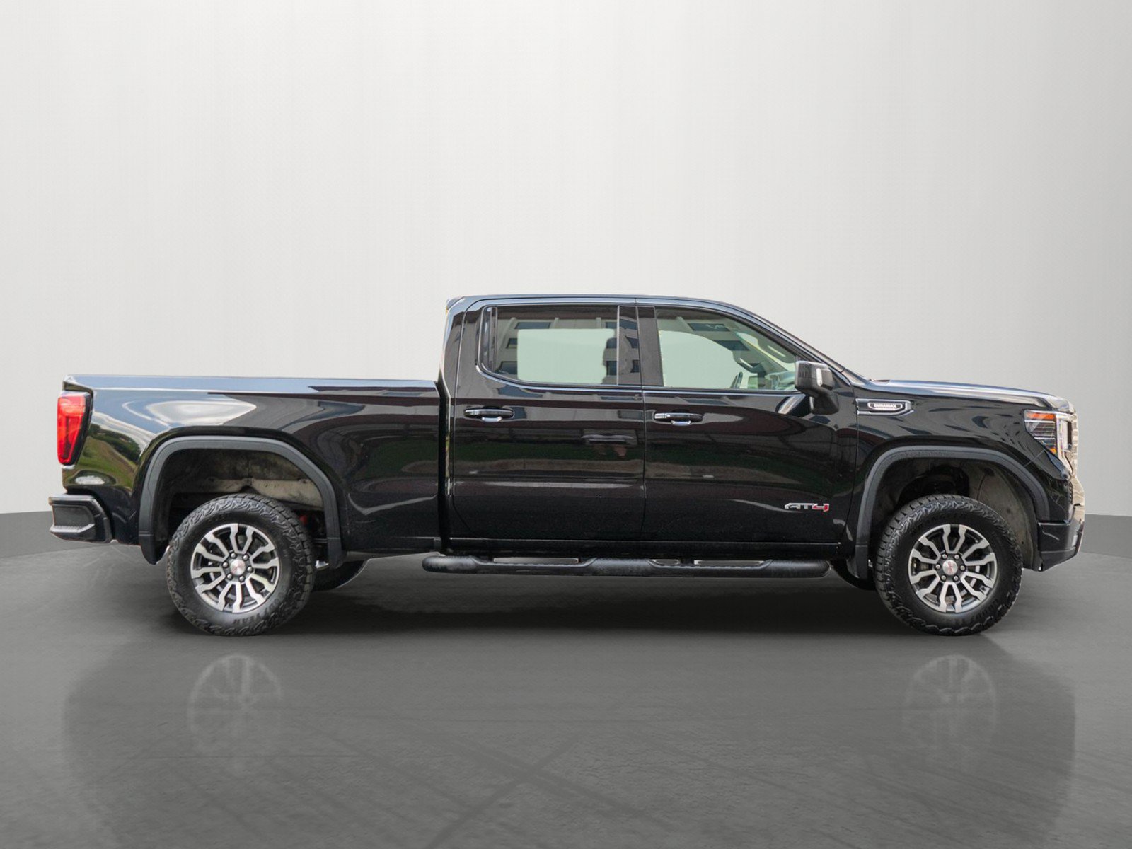 Used 2023 GMC Sierra 1500 AT4 AWD/4WD image 8