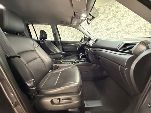 Used 2018 Honda Ridgeline RTL-T image 11