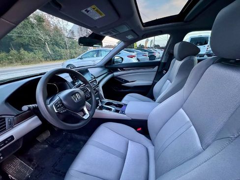 Used 2020 Honda Accord EX image 9