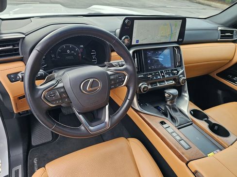 Used 2022 Lexus LX 600 4WD w/ Interior Upgrade Package image 15