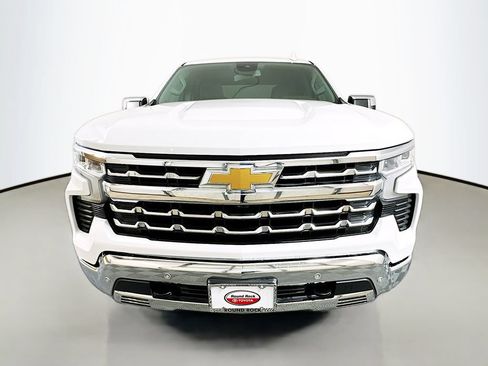 Used 2024 Chevrolet Silverado 1500 LTZ AWD/4WD image 2