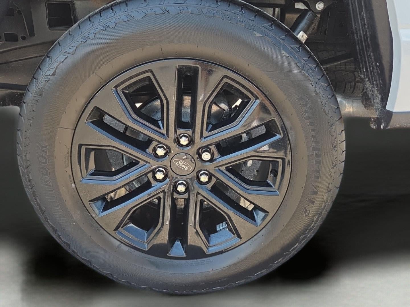 Used 2025 Ford F150 Lariat AWD/4WD image 17