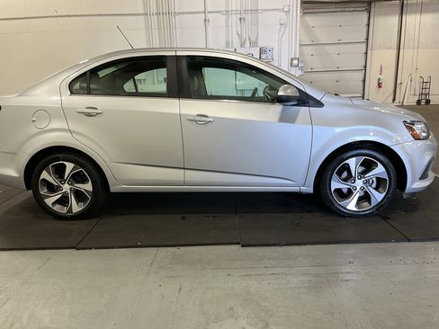 Certified 2018 Chevrolet Sonic Premier FWD image 5