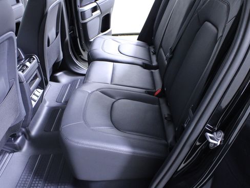 Used 2024 Land Rover Defender 110 S image 11