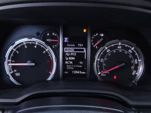 Used 2024 Toyota 4Runner TRD Off-Road Premium w/ Off Road Premium Plus Package image 25