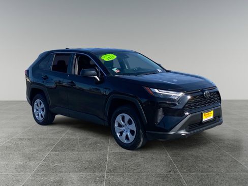 Used 2025 Toyota RAV4 LE image 7