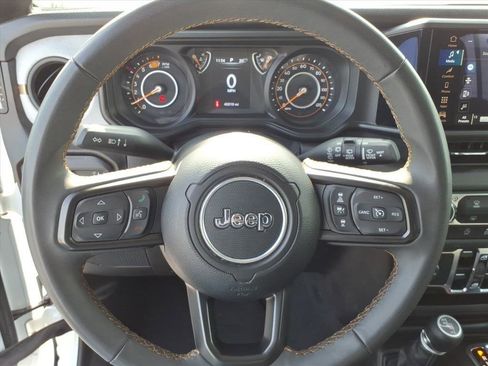 Used 2024 Jeep Wrangler Sport S image 17