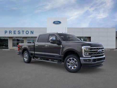 New 2026 Ford F250 Lariat w/ Chrome Package image 7