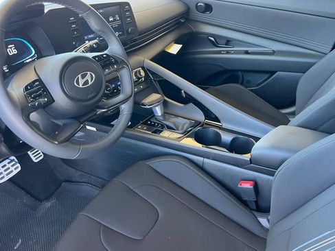 New 2026 Hyundai Elantra SEL Sport Premium FWD image 9