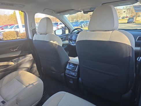 Used 2020 Subaru Ascent Premium w/ Convenience Package image 11