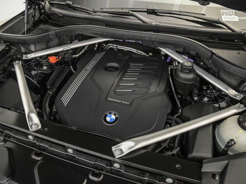 Used 2023 BMW X5 xDrive40i w/ M Sport Package AWD/4WD image 25