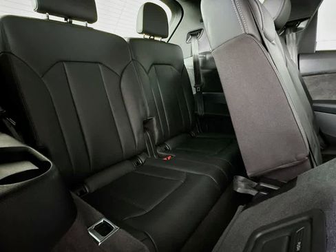 Used 2021 Audi SQ7 Premium Plus w/ Executive Package image 34
