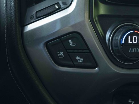 Used 2017 Chevrolet Silverado 1500 LTZ Z71 w/ LTZ Plus Package AWD/4WD image 31