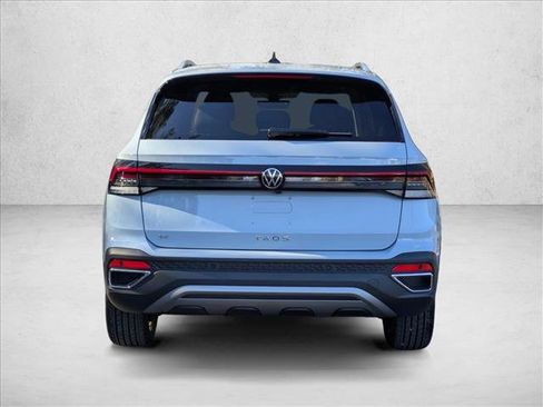 New 2026 Volkswagen Taos SE image 8
