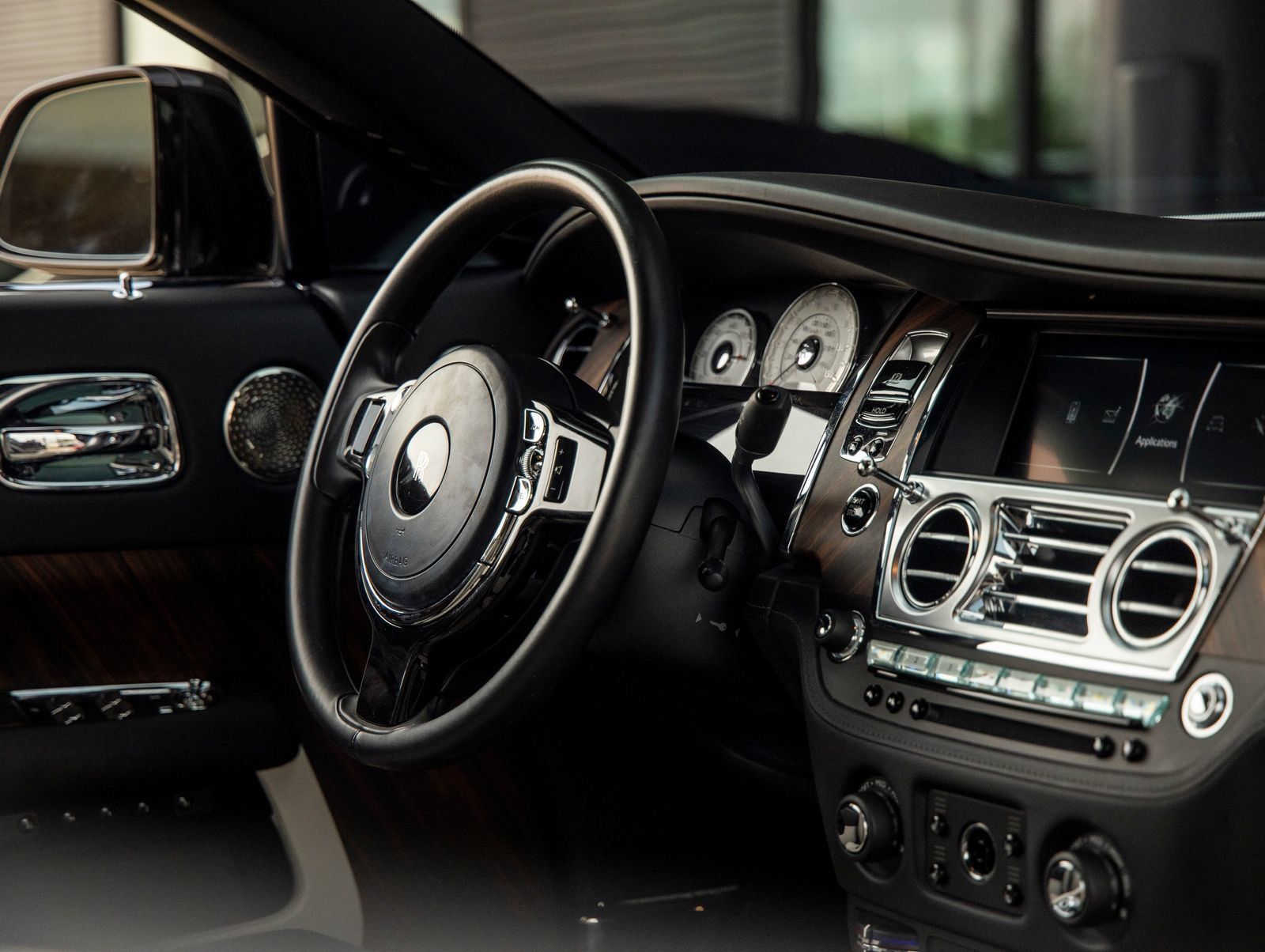 Used 2019 Rolls-Royce Wraith RWD image 45