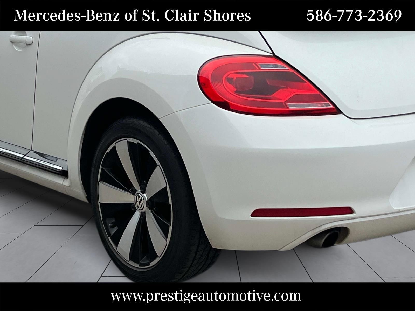 Used 2013 Volkswagen Beetle 2.0T FWD image 4
