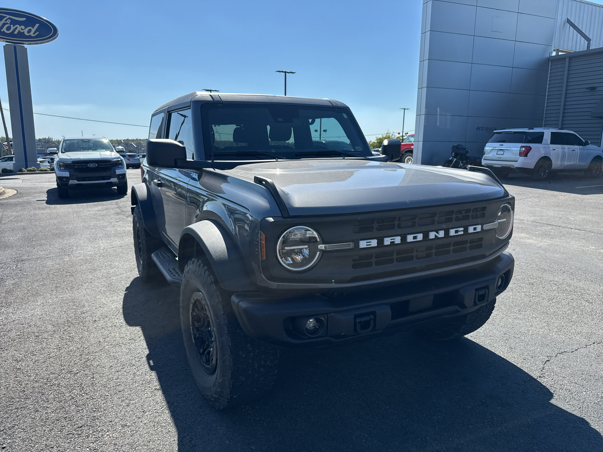Used 2022 Ford Bronco Black Diamond w/ Sasquatch Package AWD/4WD image 3