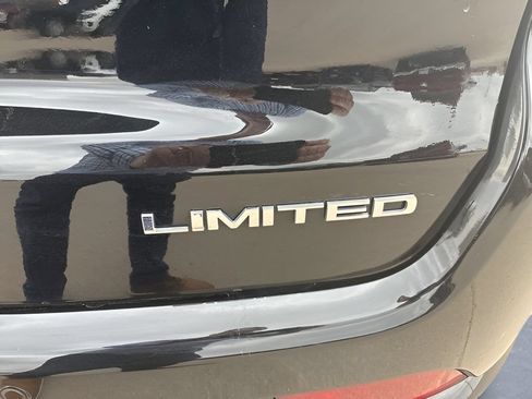 Used 2025 Jeep Compass Limited w/ Elite Group AWD/4WD image 31