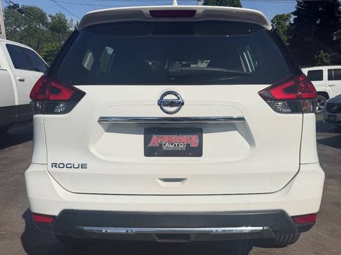 Used 2018 Nissan Rogue S FWD image 13