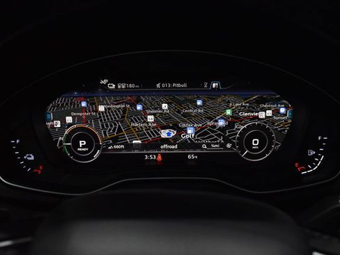 Used 2020 Audi Q5 e Premium Plus w/ Premium Plus Package image 16