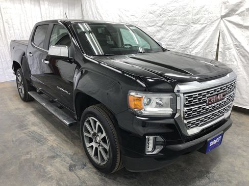 Used 2021 GMC Canyon Denali image 2