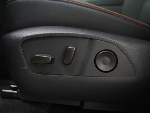 Used 2024 GMC Acadia AT4 w/ Super Cruise Package image 23