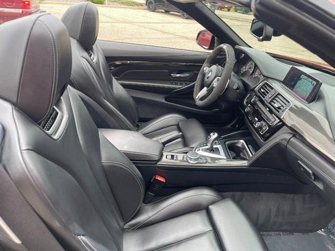 Used 2018 BMW M4 Convertible image 7