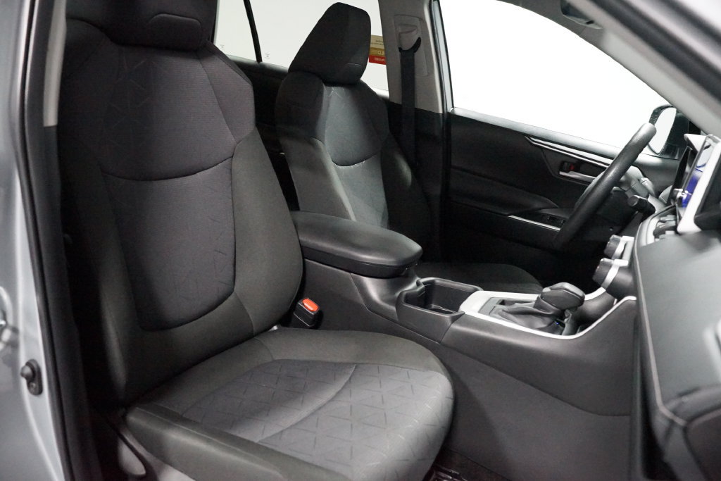 Certified 2025 Toyota RAV4 XLE FWD image 28