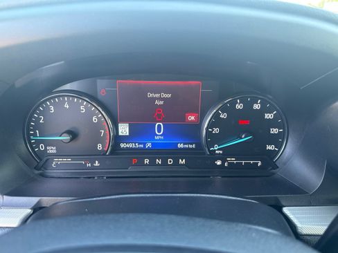 Used 2020 Ford Explorer XLT w/ Equipment Group 202A RWD image 14