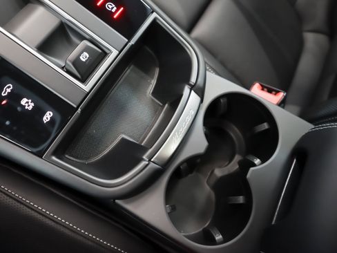 Used 2025 Porsche Macan GTS image 20