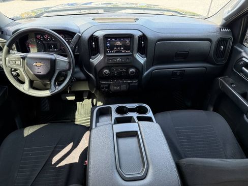 Used 2022 Chevrolet Silverado 1500 Custom AWD/4WD image 17