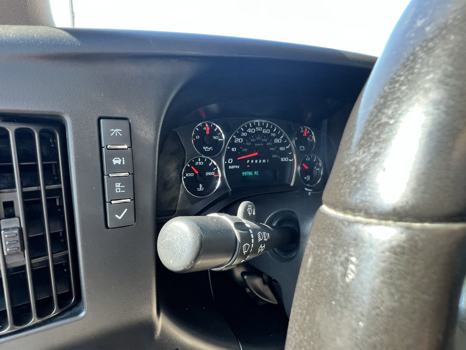 Used 2019 Chevrolet Express 2500 w/ Driver Convenience Package RWD image 31