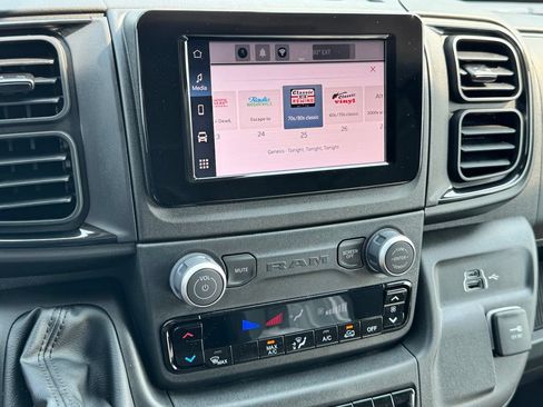 New 2026 RAM ProMaster 3500 w/ Storage Group FWD image 19
