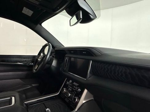 Used 2023 GMC Yukon Denali AWD/4WD image 35