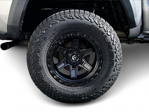 Used 2019 Toyota Tacoma TRD Off-Road w/ Technology Package image 33