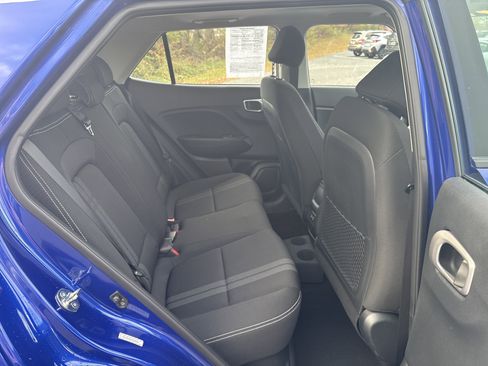 Used 2024 Hyundai Venue SEL image 10