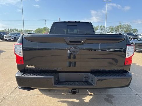 Used 2019 Nissan Titan SL w/ Midnight Edition AWD/4WD image 7