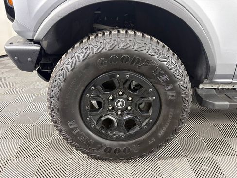 Certified 2023 Ford Bronco Wildtrak AWD/4WD image 10