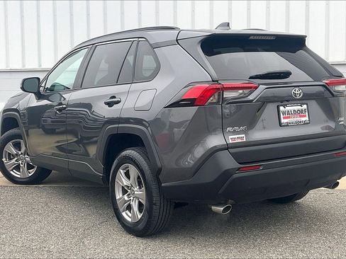 Used 2022 Toyota RAV4 XLE w/ Convenience Package image 15
