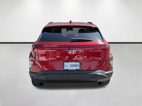 Used 2025 Hyundai Kona SEL FWD image 6