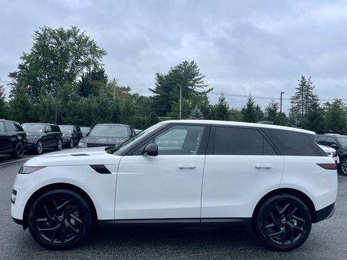 Used 2025 Land Rover Range Rover Sport SE AWD/4WD image 8