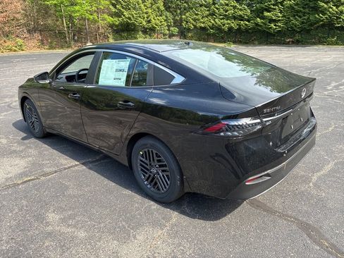 New 2026 Nissan Sentra SV w/ SV Convenience Package FWD image 5