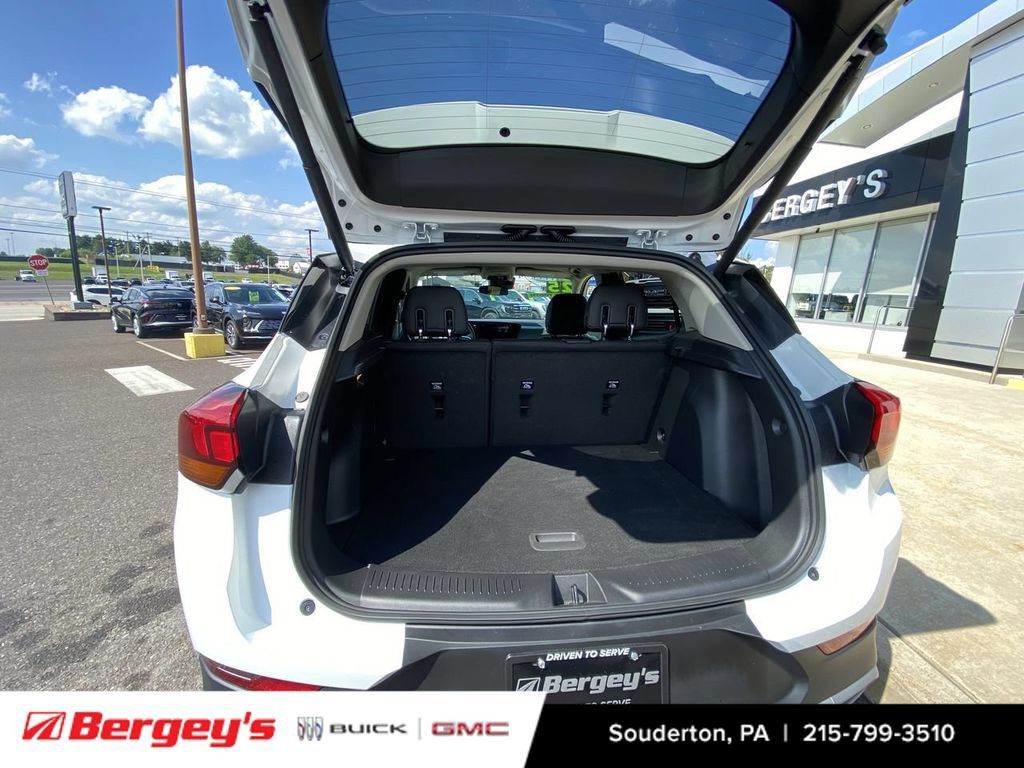 Used 2025 Buick Encore GX Preferred w/ Comfort Package AWD/4WD image 30