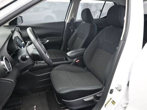 Used 2023 Nissan Kicks SV FWD image 17