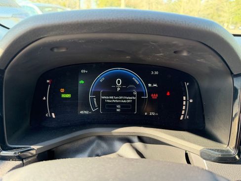 Used 2025 Toyota Camry LE image 16