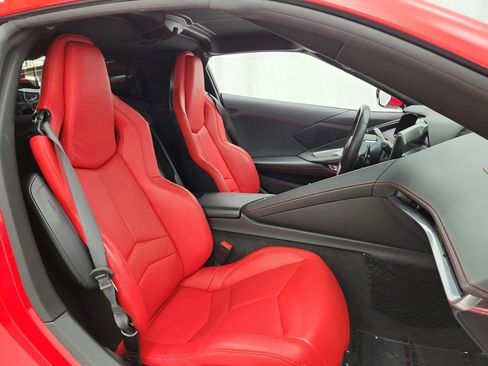 Used 2024 Chevrolet Corvette Stingray Coupe RWD image 18