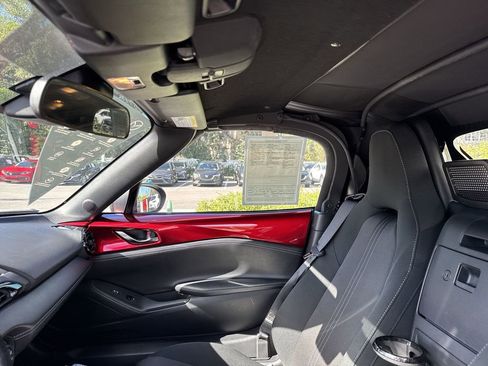 Used 2021 MAZDA MX-5 Miata Club image 16