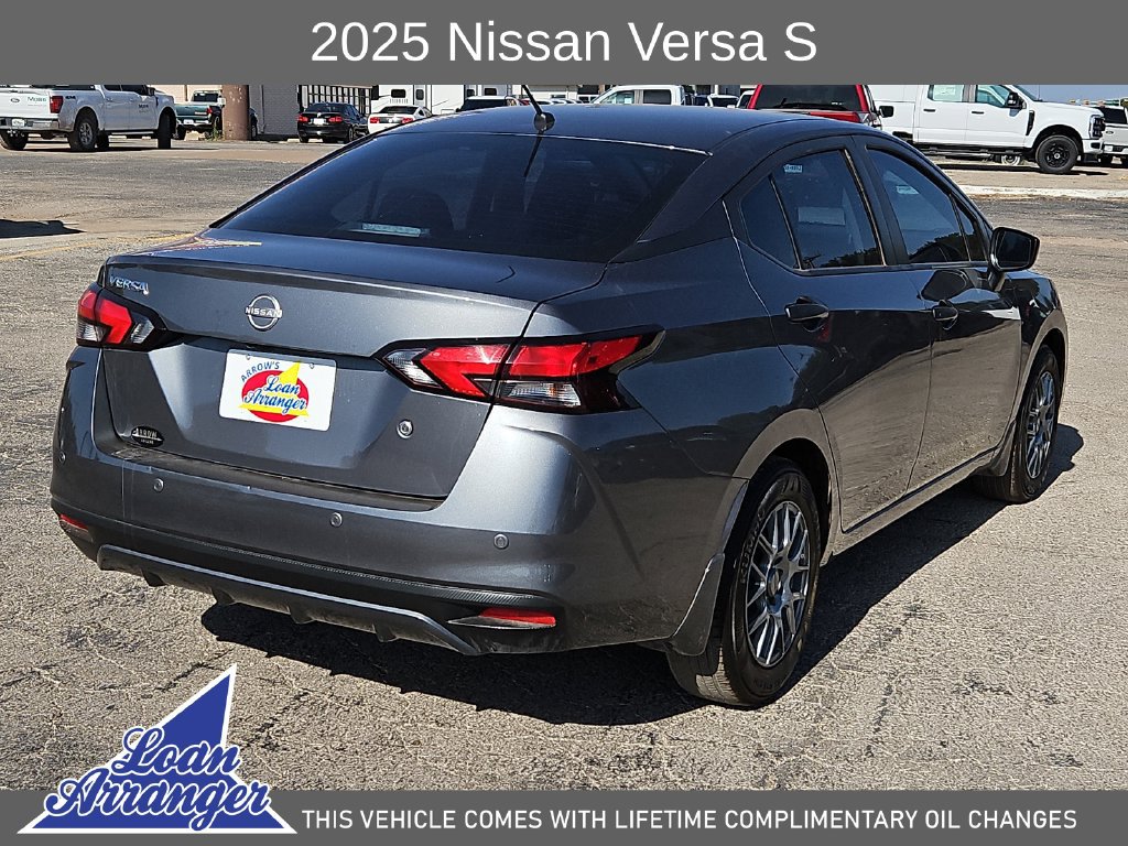 Used 2025 Nissan Versa S FWD image 12