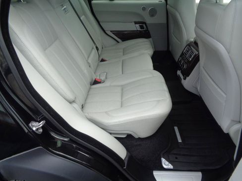 Used 2016 Land Rover Range Rover Supercharged AWD/4WD image 6