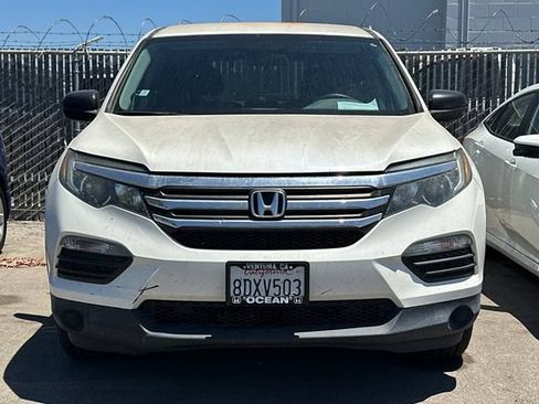 Used 2018 Honda Pilot LX image 3